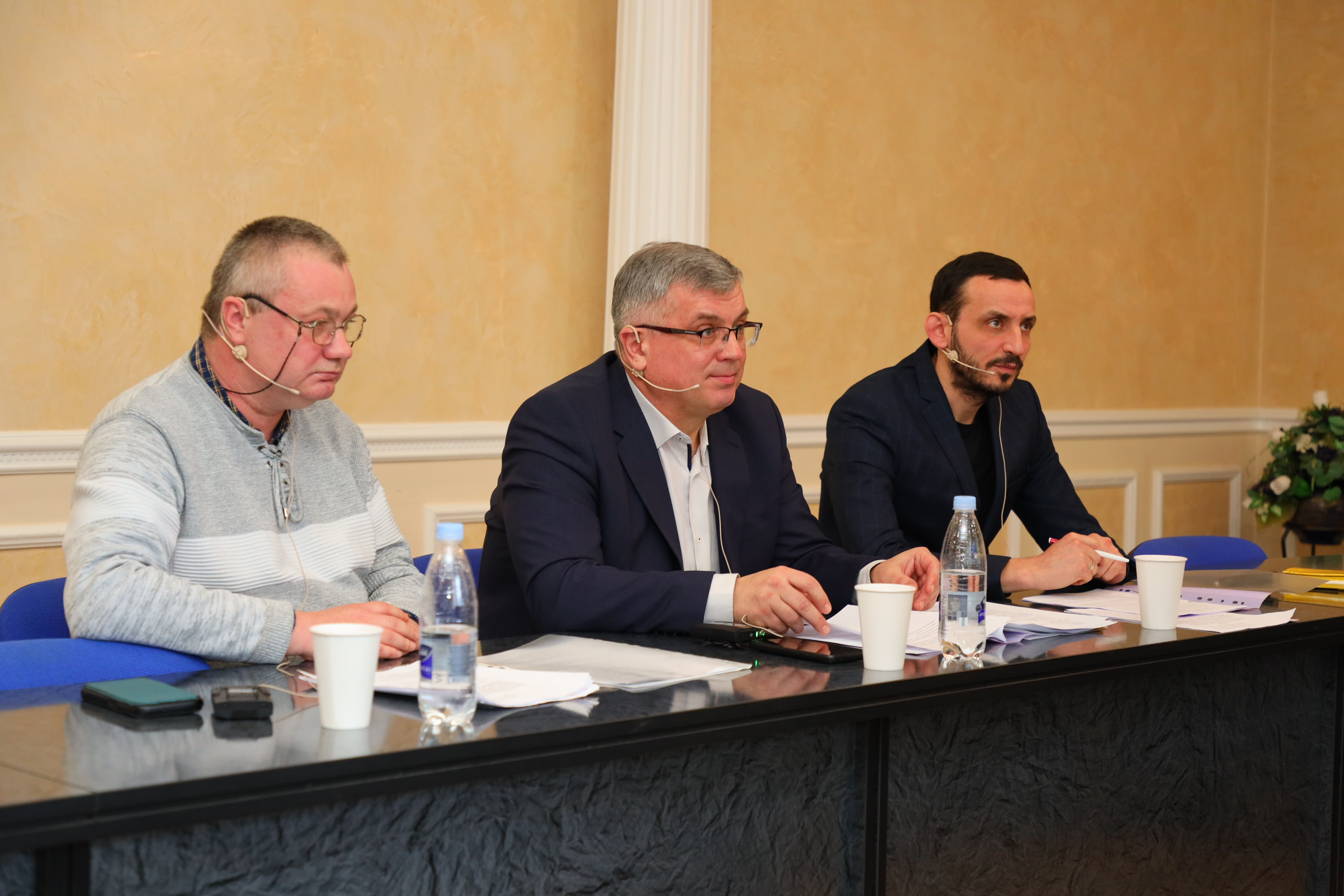 Члени разової спеціалізованої ради